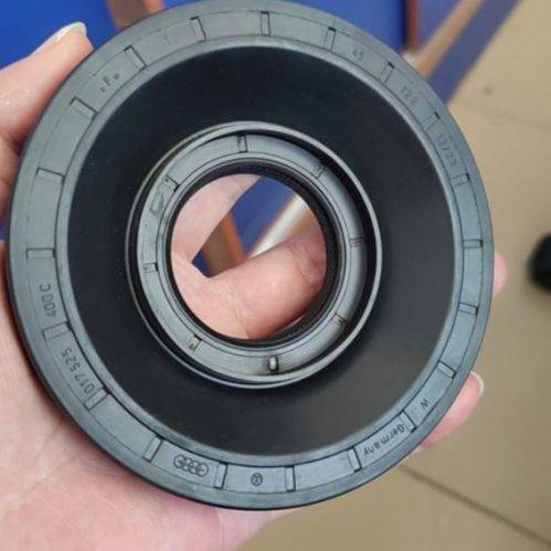 Genuine Audi 017525400C