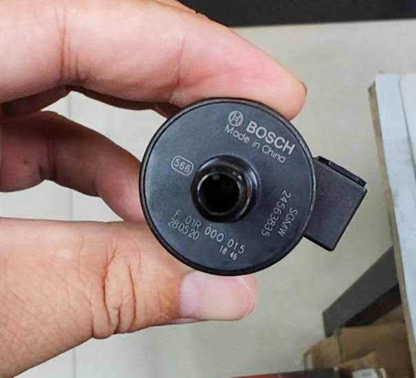 Bosch 24563835 Vapor Canister Purge Solenoid F01R00Q015, F01R00Q016